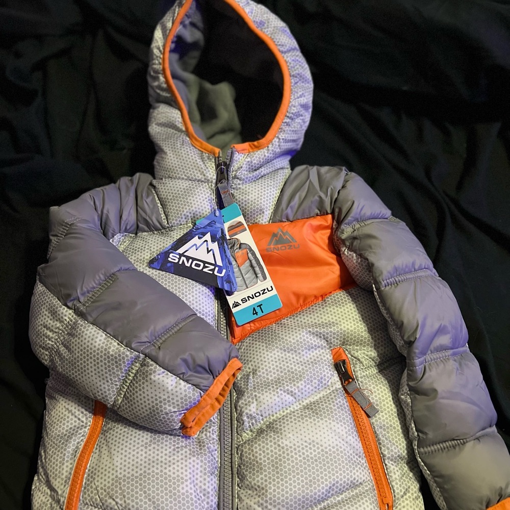 toddler puffer jacket never been worn!